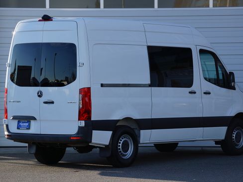 Used 2019 Mercedes-Benz Sprinter image 8