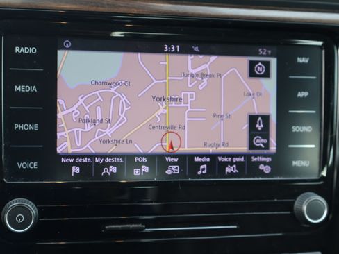 Used 2022 Volkswagen Passat Limited Edition image 27