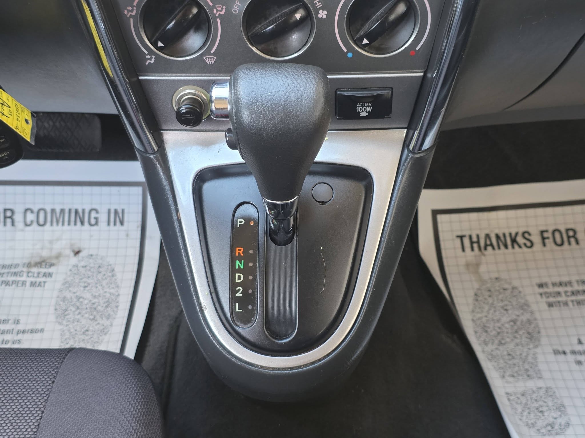 Used 2003 Pontiac Vibe AWD image 11