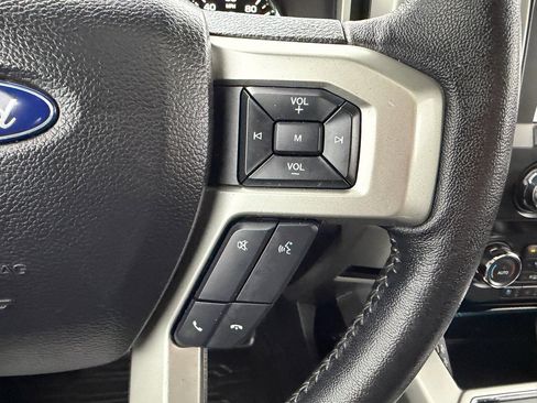 Used 2020 Ford F150 Lariat image 26