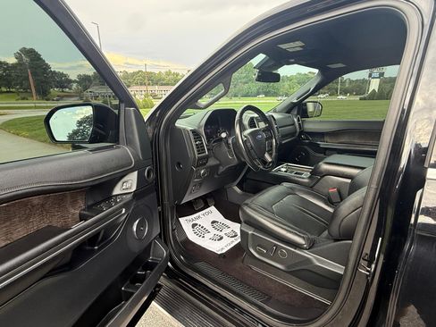Used 2020 Ford Expedition 2WD Limited image 9