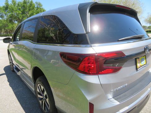 Used 2026 Honda Odyssey EX-L image 19