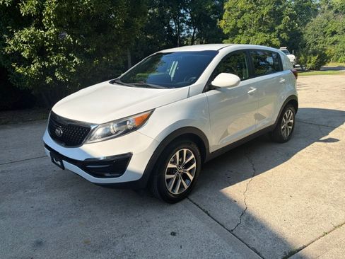 Used 2016 Kia Sportage FWD LX image 1