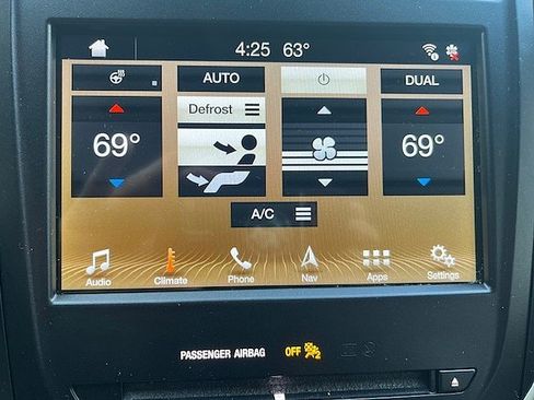 Used 2019 Lincoln MKC Select image 35