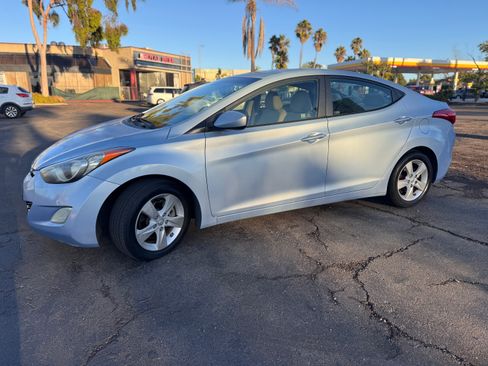 Used 2012 Hyundai Elantra image 10