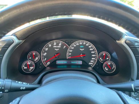 Used 2005 Chevrolet Corvette image 20