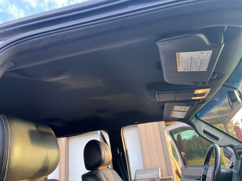 Used 2012 Ford F250 Lariat image 25