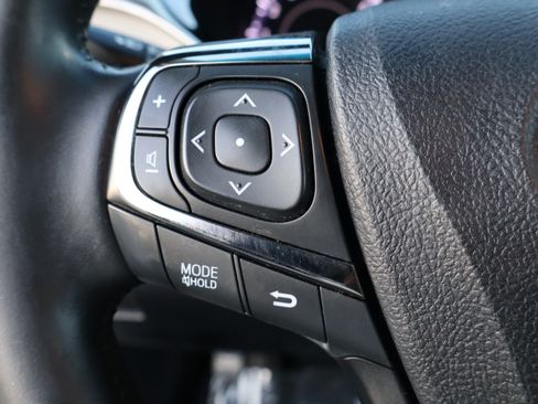 Used 2013 Toyota Avalon XLE Touring image 22