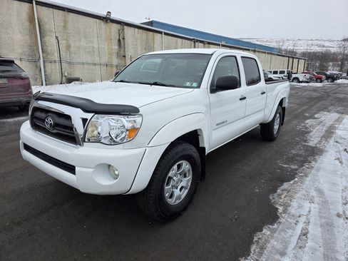 Used 2005 Toyota Tacoma image 2