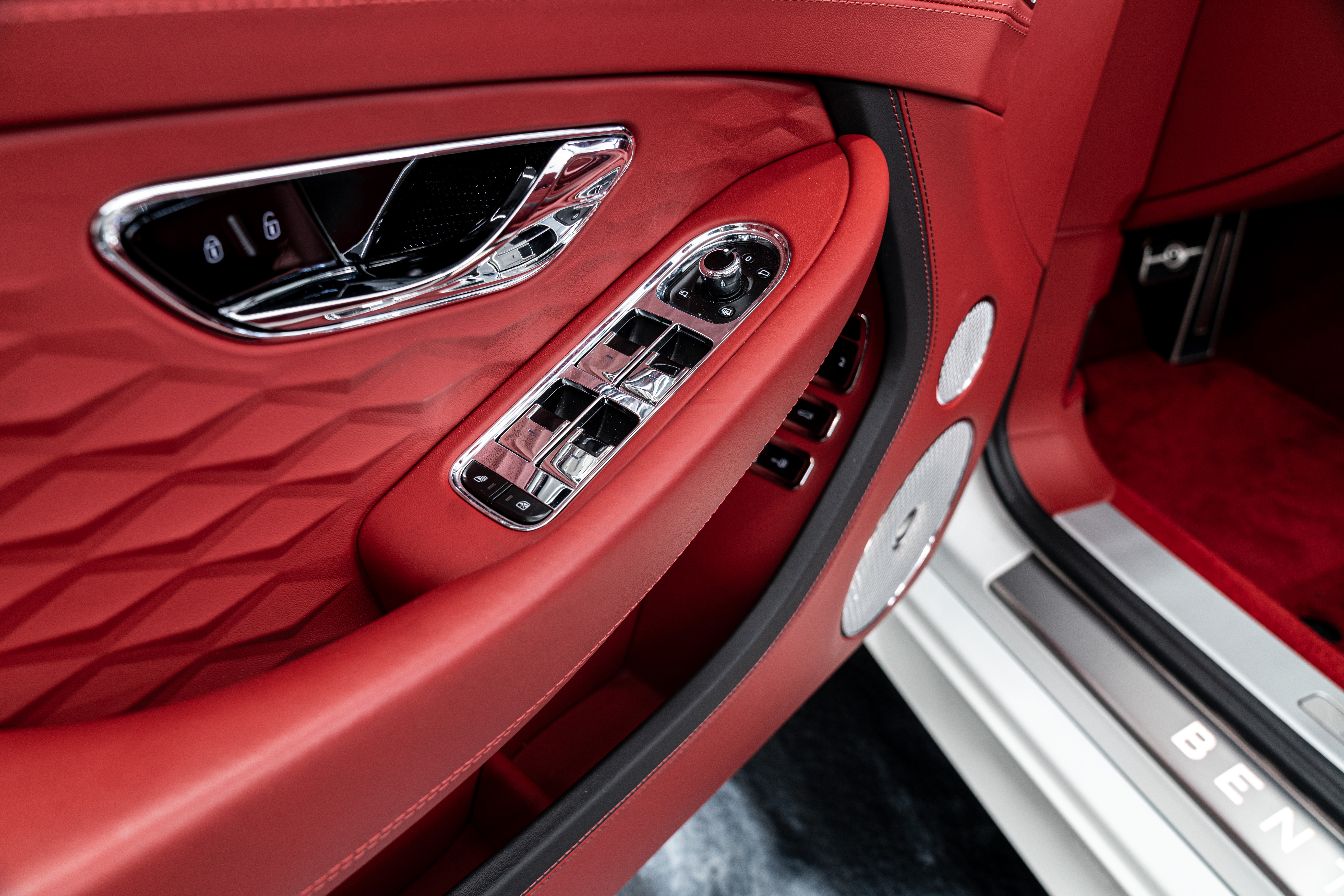 Used 2025 Bentley Continental GTC Speed AWD/4WD image 19