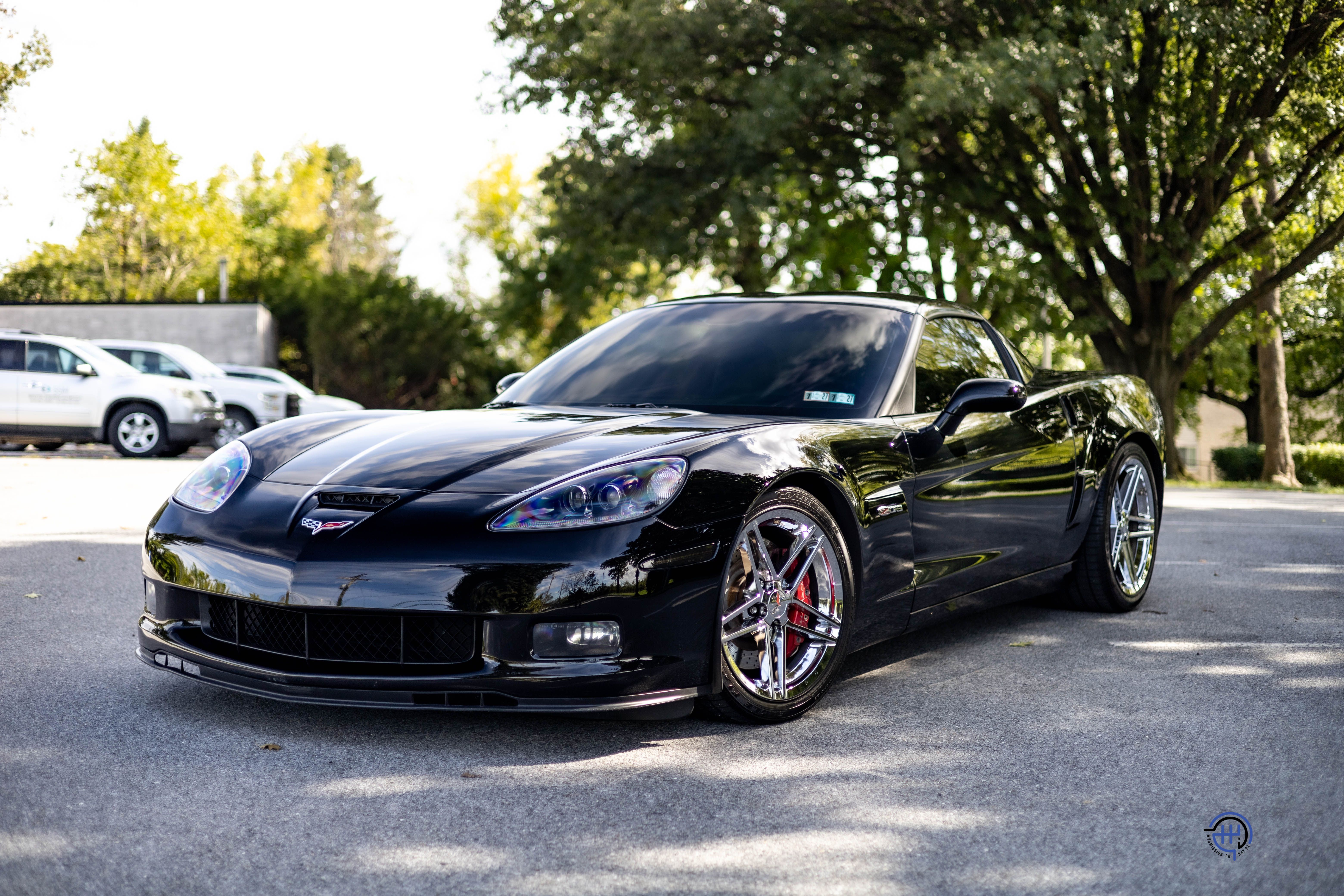 Used 2008 Chevrolet Corvette Z06 Coupe w/ 2LZ RWD image 3