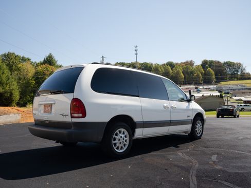 Used 1998 Plymouth Grand Voyager SE image 2