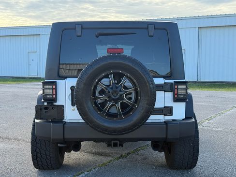 Used 2013 Jeep Wrangler Unlimited Sport image 32