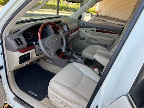 Used 2008 Lexus GX 470 image 16