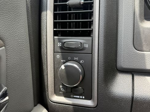 Used 2017 RAM 1500 4x4 Regular Cab Tradesman image 10