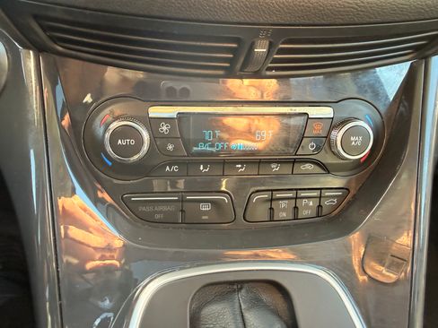 Used 2013 Ford Escape Titanium image 20