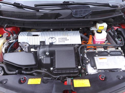 Used 2012 Toyota Prius V Five image 40
