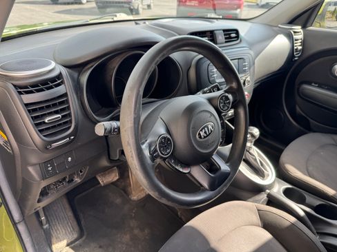 Used 2016 Kia Soul FWD image 8