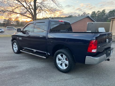 Used 2018 RAM 1500 SLT image 2