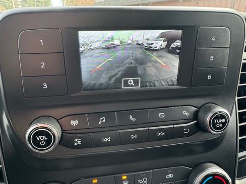 Used 2024 Ford Transit 250 image 12