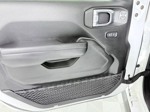 Used 2021 Jeep Gladiator Sport S image 12