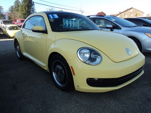 Used 2013 Volkswagen Beetle 2.5 image 2