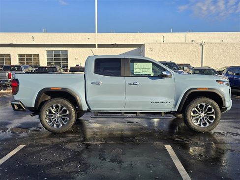 New 2026 GMC Canyon Denali image 9