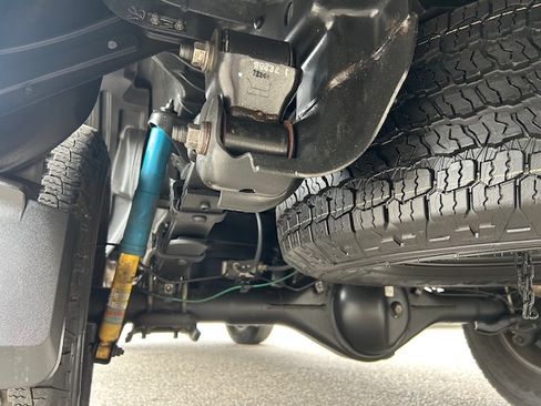 Used 2017 Toyota Tacoma TRD Off-Road image 21