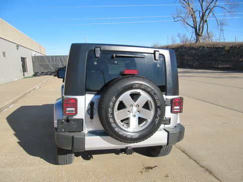 Used 2008 Jeep Wrangler Sahara image 7