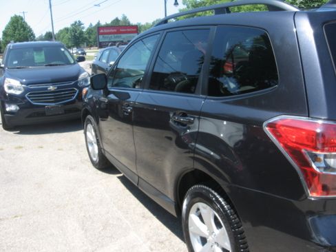 Used 2016 Subaru Forester 2.5i Premium AWD/4WD image 6