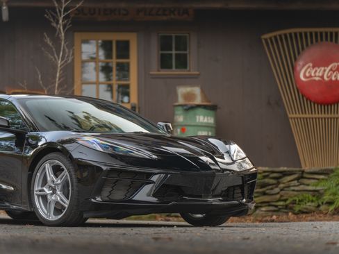 Used 2020 Chevrolet Corvette image 3