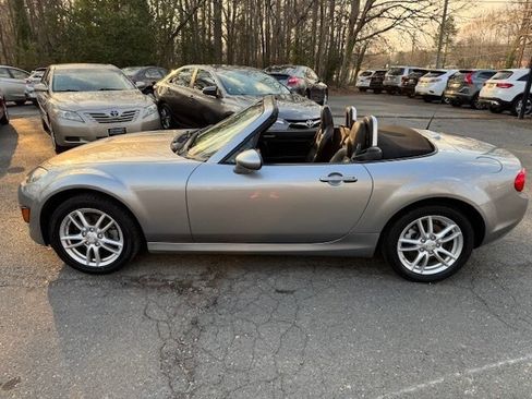 Used 2012 MAZDA MX-5 Miata Sport image 19