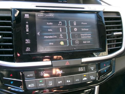 Used 2017 Honda Accord EX-L image 19