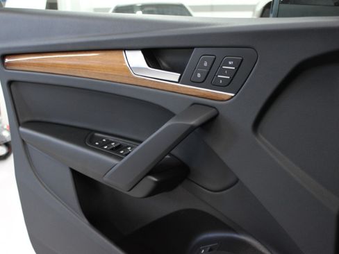 Used 2023 Audi Q5 2.0T Premium image 29