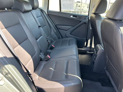Used 2016 Volkswagen Tiguan FWD image 14