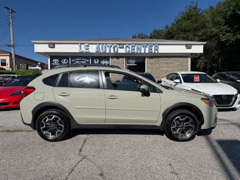 Used 2016 Subaru Crosstrek 2.0i Limited AWD/4WD image 1