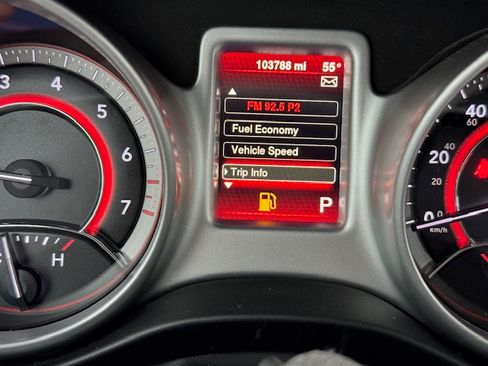 Used 2015 Dodge Journey SE image 21