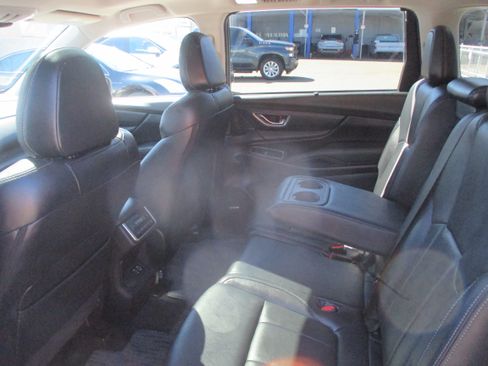 Used 2023 Subaru Ascent Limited image 13