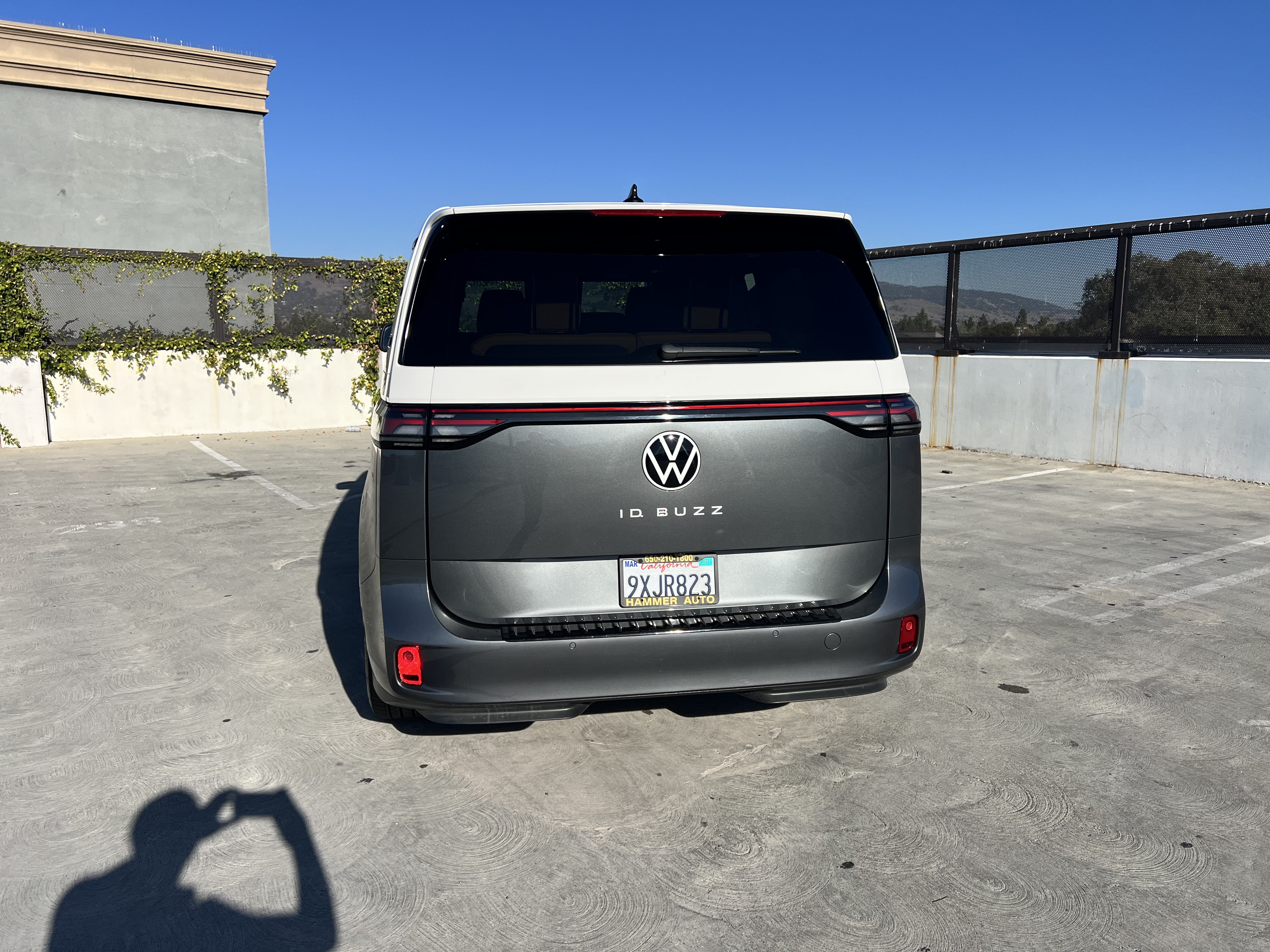 Used 2025 Volkswagen ID. Buzz Pro S Plus RWD image 6