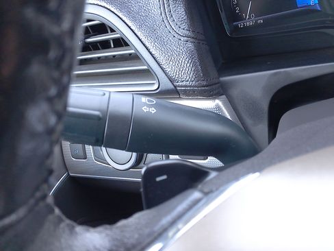 Used 2015 Lincoln MKX image 31