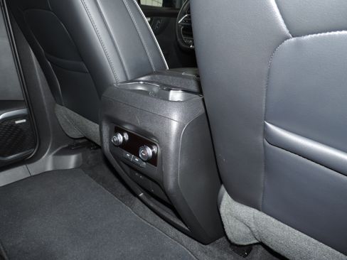 Used 2026 Buick Enclave AWD Sport Touring image 28