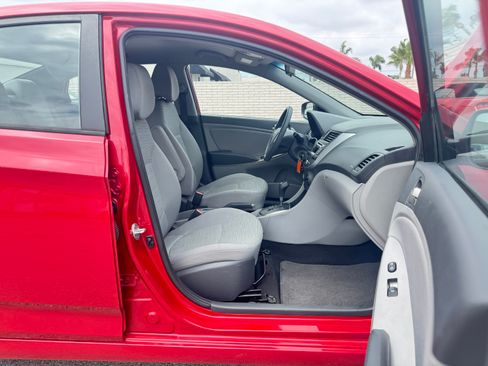 Used 2015 Hyundai Accent GLS Sedan FWD image 18