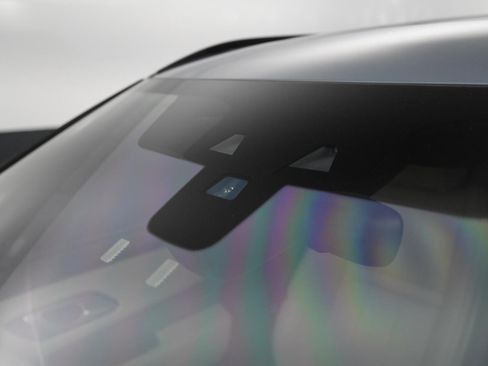 Used 2020 Land Rover Range Rover Velar R-Dynamic S image 13