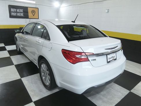Used 2014 Chrysler 200 Touring image 4