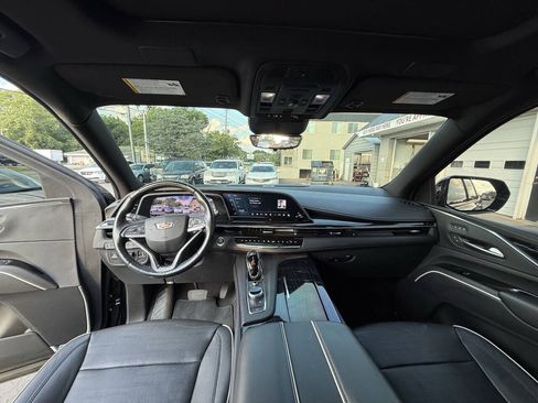Used 2023 Cadillac Escalade Sport AWD/4WD image 12