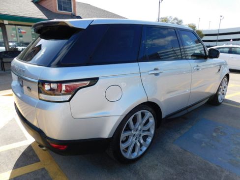 Used 2016 Land Rover Range Rover Sport HSE image 10