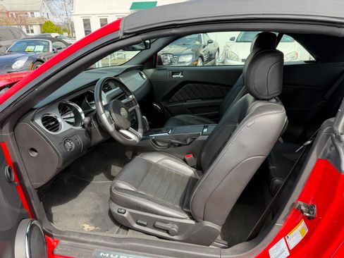Used 2014 Ford Mustang Premium image 4
