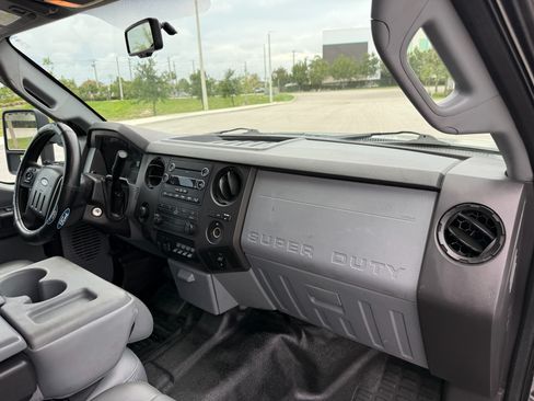 Used 2012 Ford F550 image 74