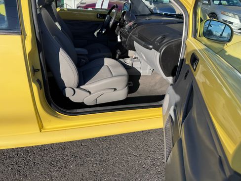 Used 2005 Volkswagen Beetle GLS image 13