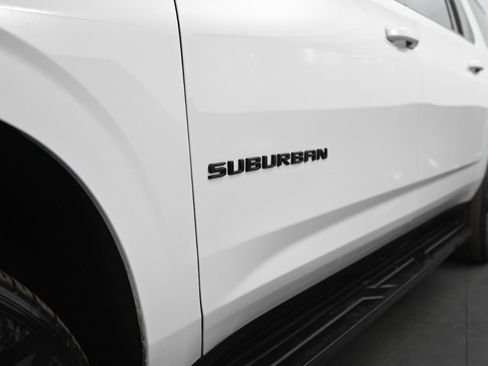 Used 2021 Chevrolet Suburban RST image 13